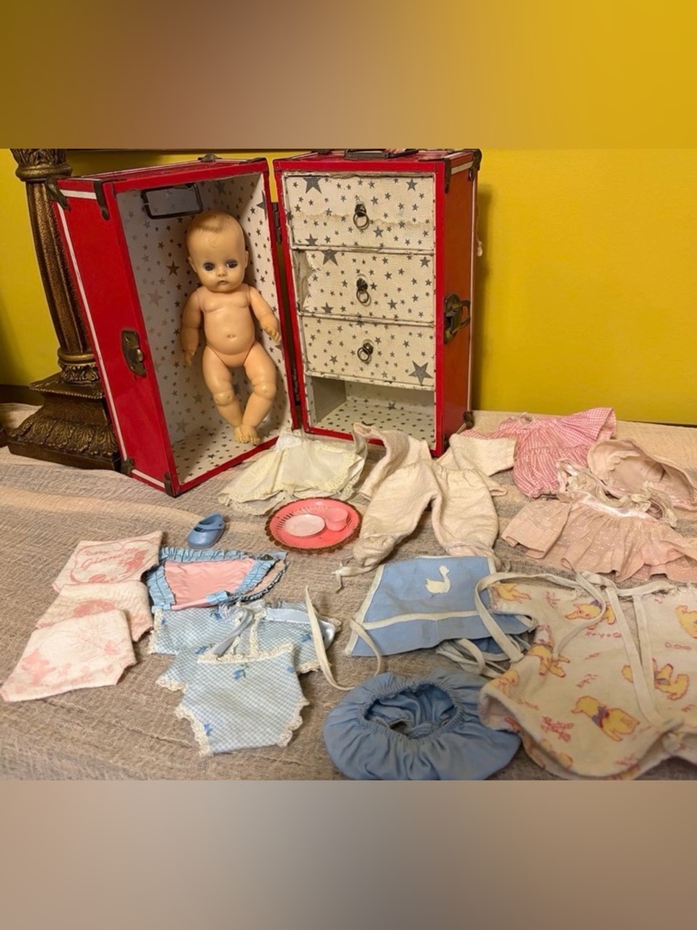 1955 Vintage Vogue Baby Ginnette Doll Lot – Trunk, Clothes & Accessories
